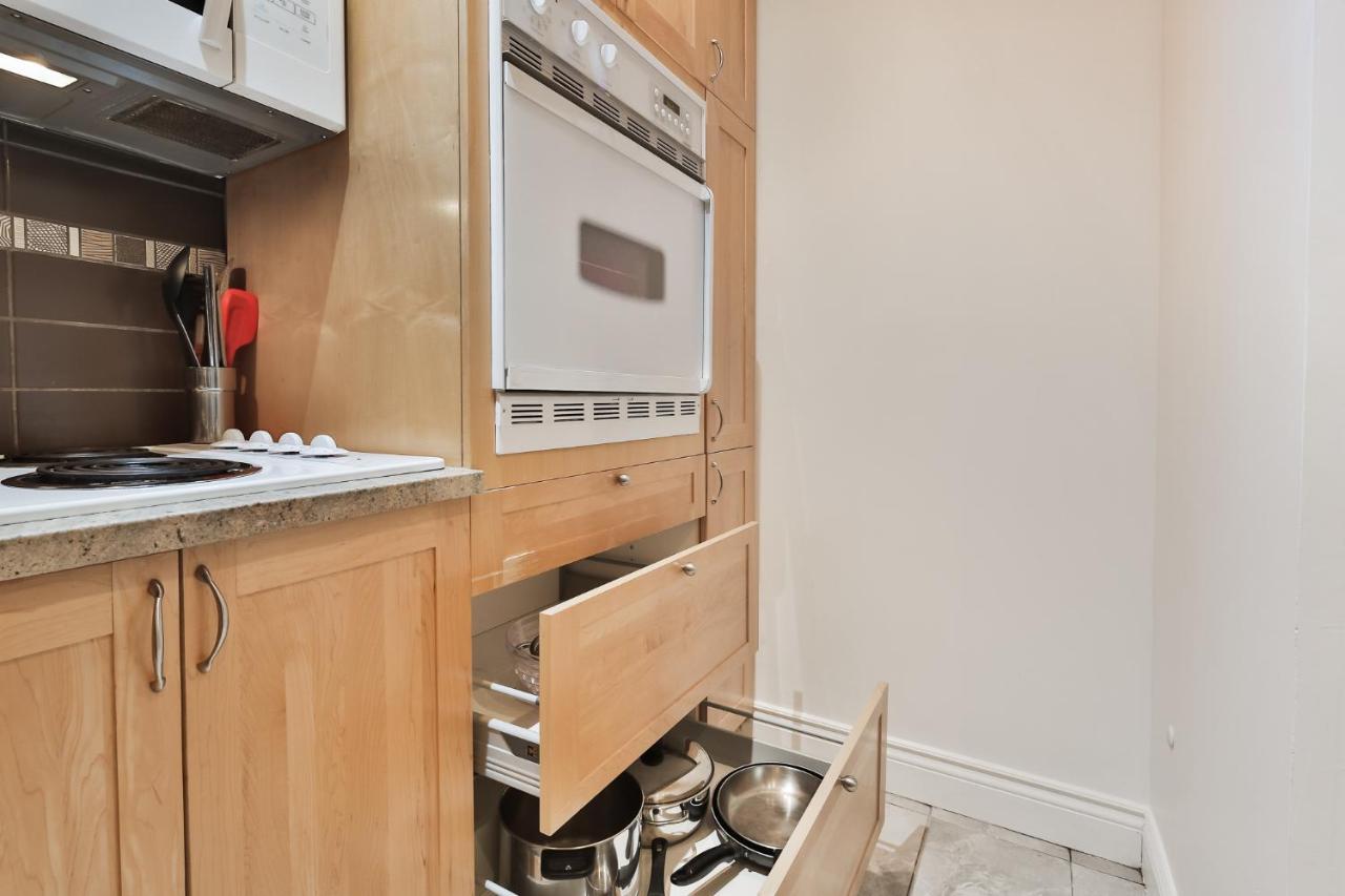 Stunning Condos On St Denis Montreal Exterior photo